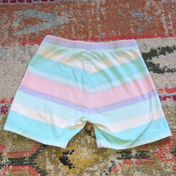 🧜🏼♀️3 for $15 item!🧜🏼♀️ - Picture 3 of 3